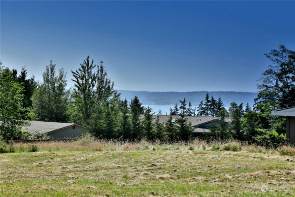 1819 LANCASTER RD, FREELAND, WA 98249, photo 3 of 40