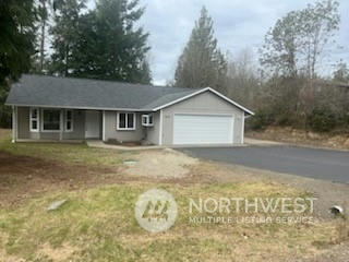 5631 E GRAPEVIEW LOOP RD, ALLYN, WA 98524, photo 3 of 32
