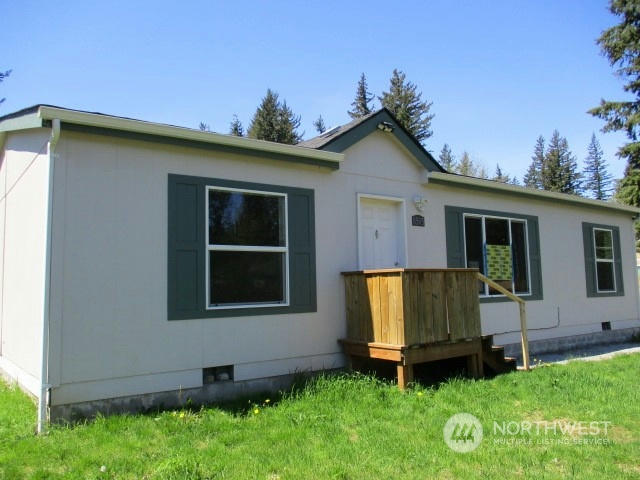 8505 GOLDEN VALLEY DR, MAPLE FALLS, WA 98266, photo 1 of 25