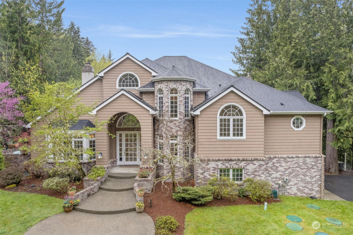 26020 SE OLD BLACK NUGGET RD, ISSAQUAH, WA 98029, photo 1 of 40