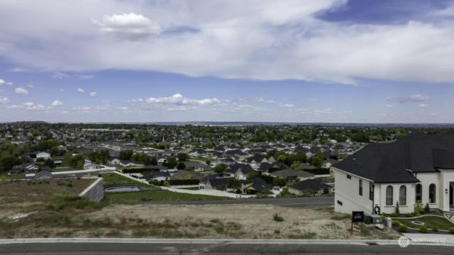 5420 HERSHEY LN, WEST RICHLAND, WA 99353, photo 2 of 10