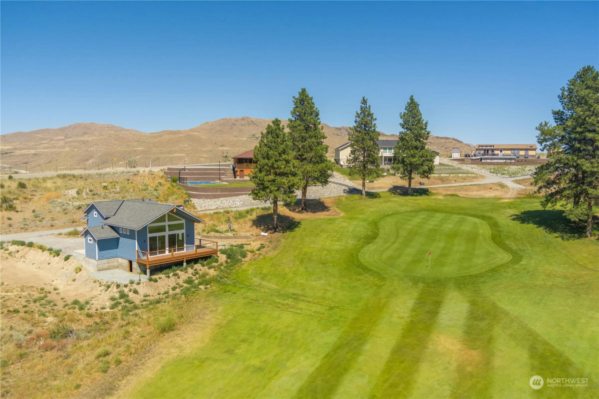 16 GOLF PL, PATEROS, WA 98846, photo 1 of 40