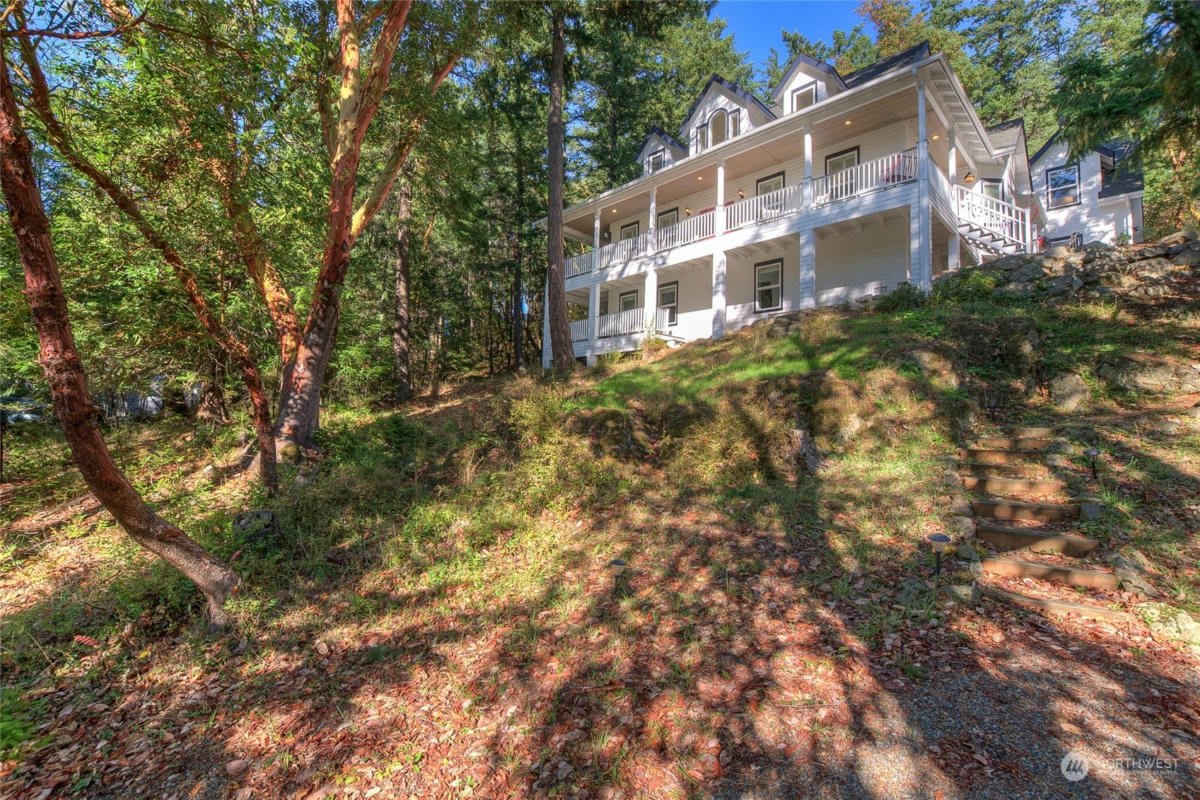 105 BROMLEY DR, ORCAS ISLAND, WA 98245, photo 1 of 40