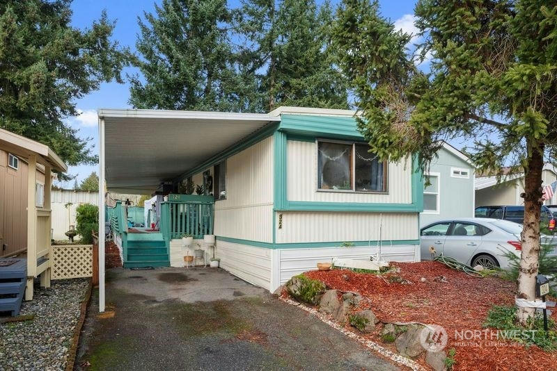 7301 NE 175TH ST UNIT 324, KENMORE, WA 98028, photo 1 of 14