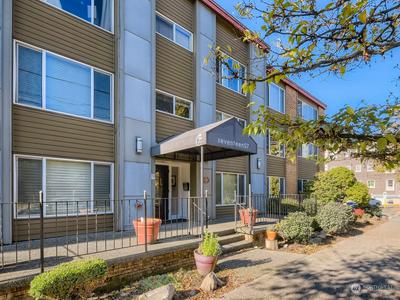 centennial apartments seattle