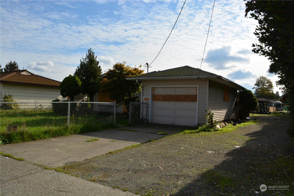 1006 17TH ST SE, AUBURN, WA 98002, photo 1 of 20